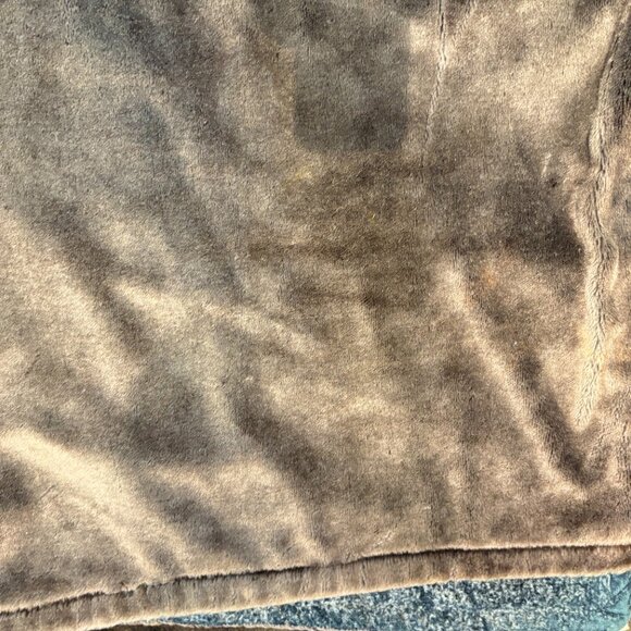 Faux Fur Reversible Blanket - Picture 2 of 6